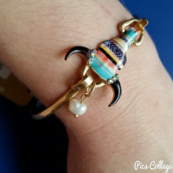 Boho Western Steer Head Burnished Gold Bangle - Picture 6 of 6